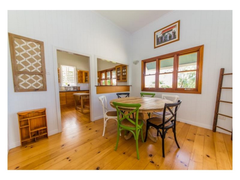 25 Lennox Street, The Range QLD 4700